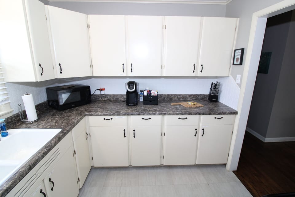 Another view of the kitchen