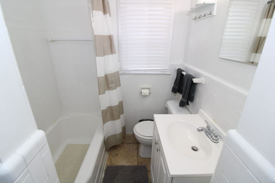 Full bathroom
