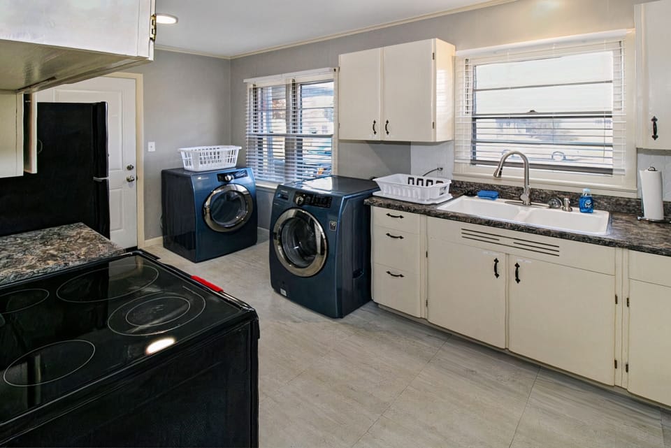 washer and dryer