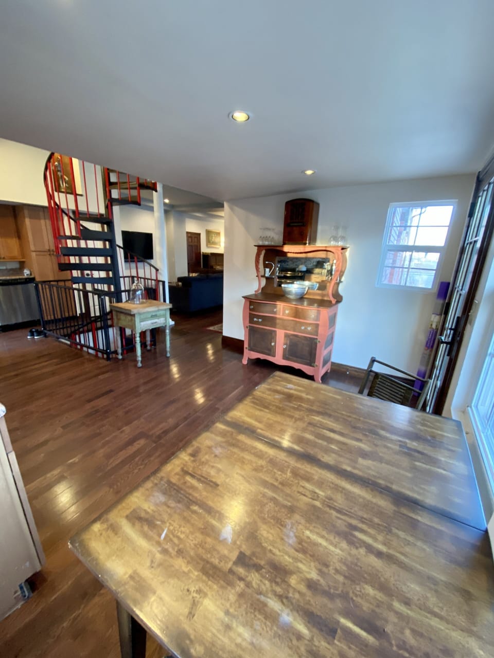 Antique furniture décor in the kitchen.