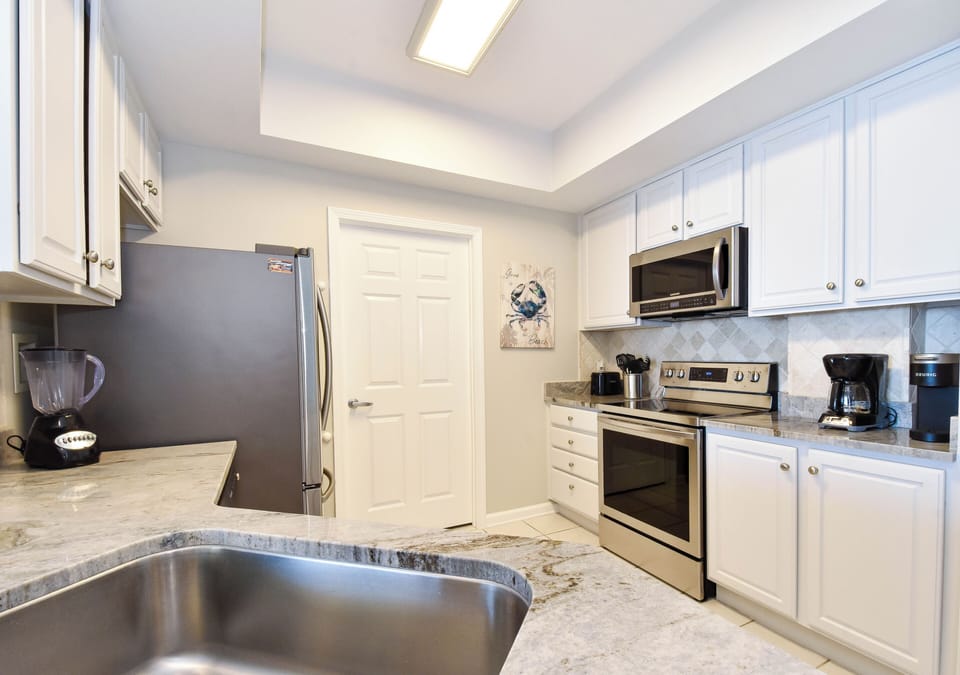 Silver Beach Towers East 905 - Fully Equipped Kitchen