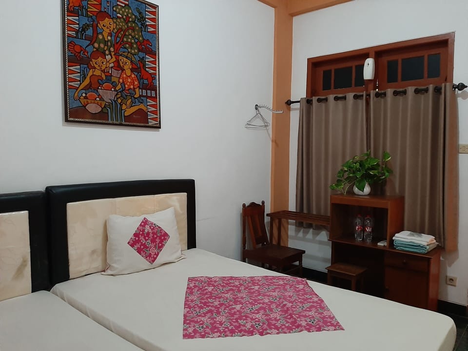 Deluxe Double or Twin Room, 1 Double or 2 Twin Beds, Non Smoking (AC) | Desk, bed sheets