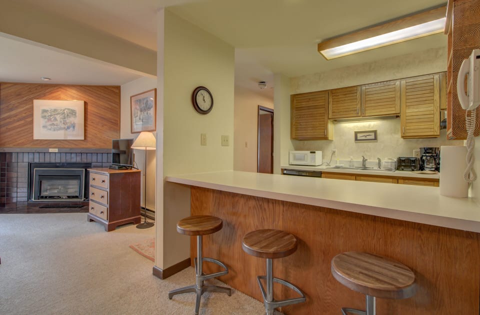 Kitchen Bar
