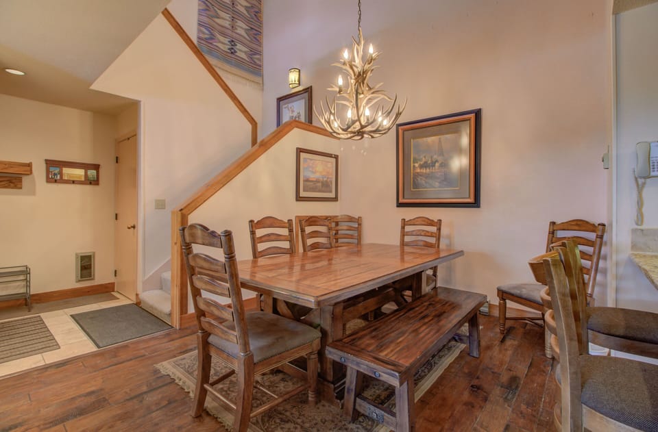 Dining Area to Stairs