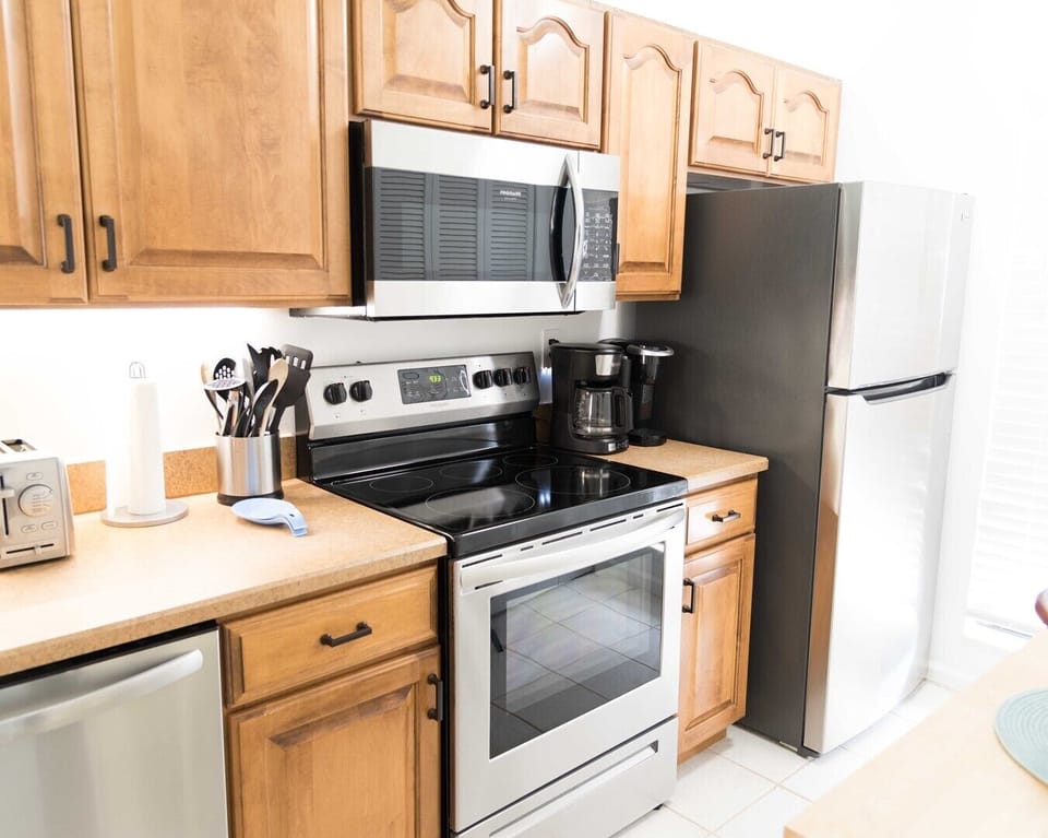 Updated full kitchen