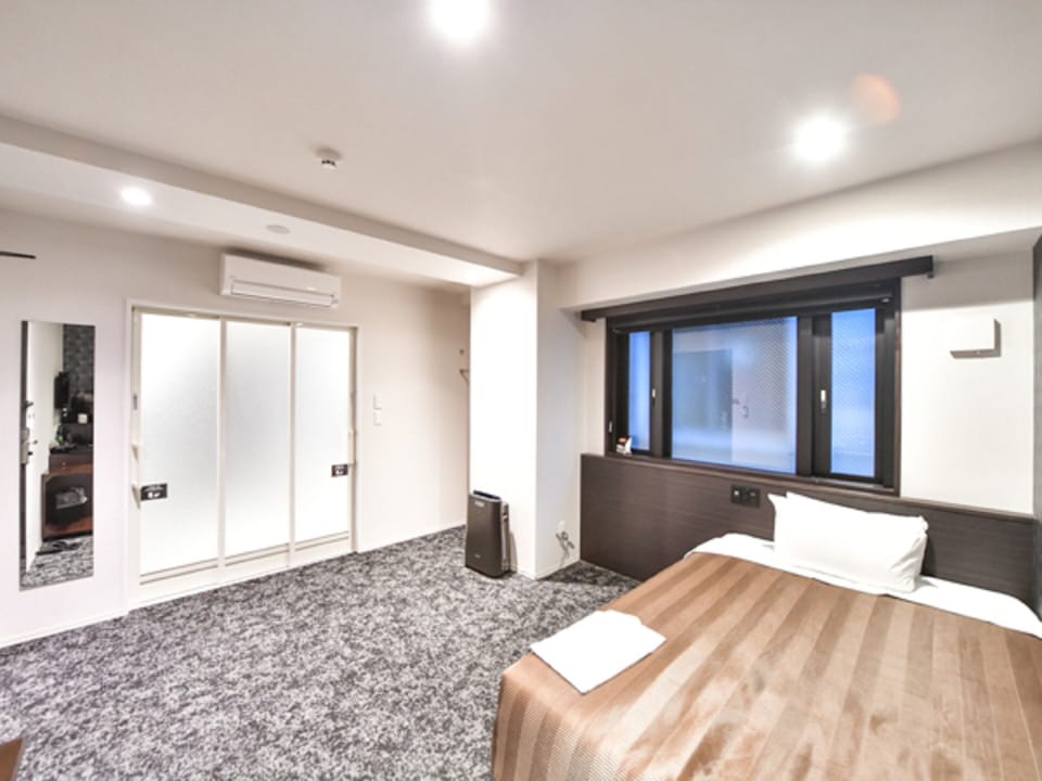 Individually decorated, desk, iron/ironing board, free WiFi
