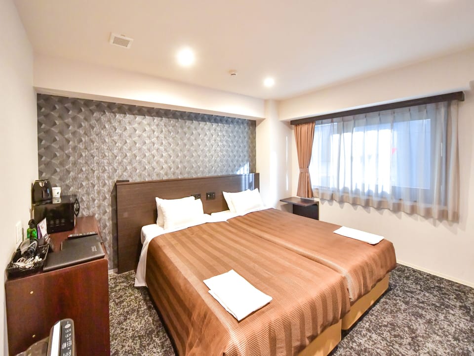 Individually decorated, desk, iron/ironing board, free WiFi