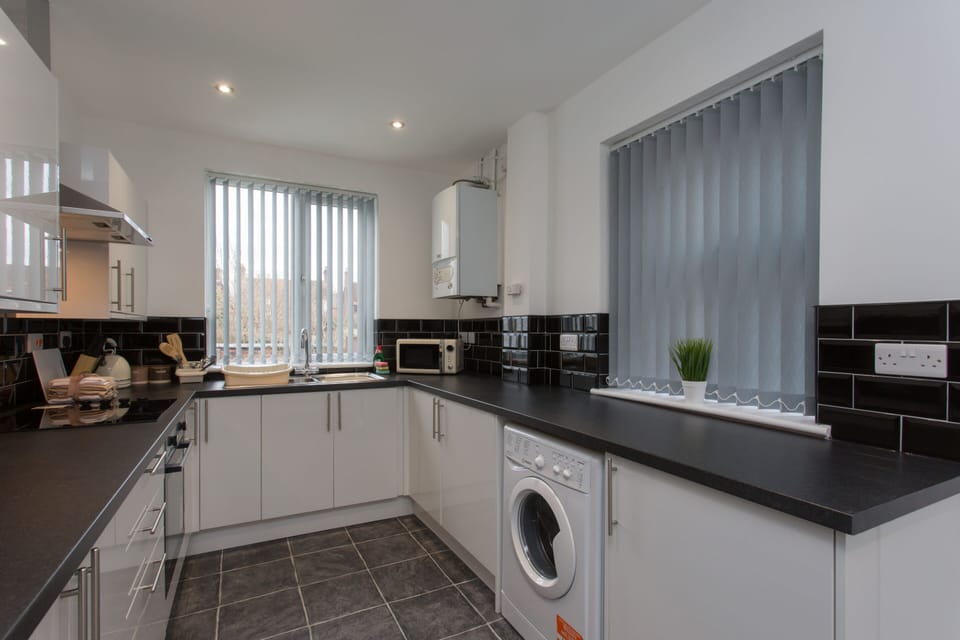 House, Private Bathroom | Shared kitchen