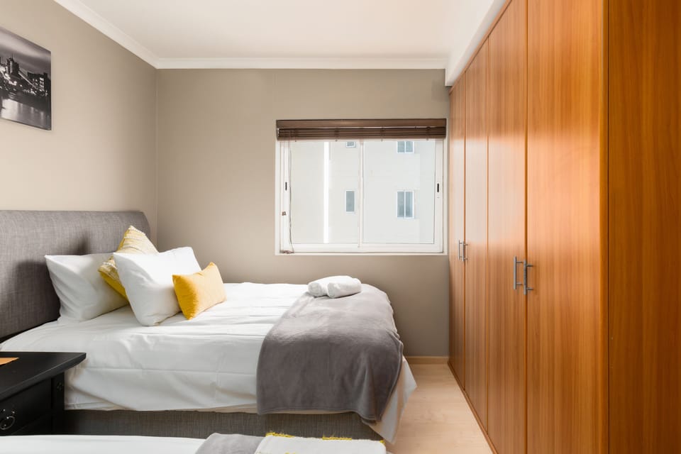 2 bedrooms, in-room safe, iron/ironing board, free WiFi