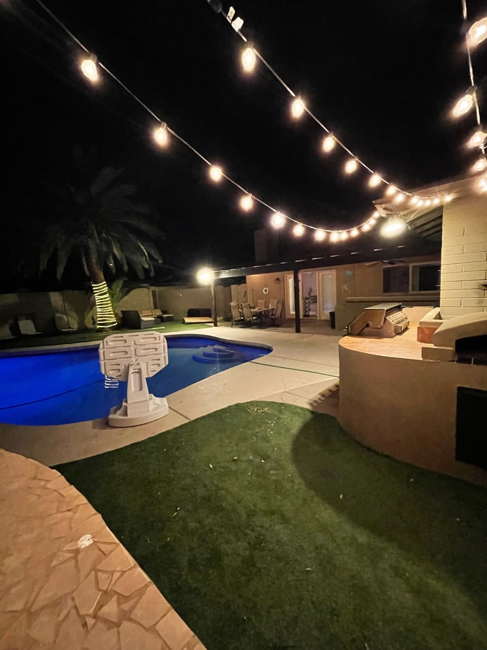 Outside Bar/ grill dining area 
