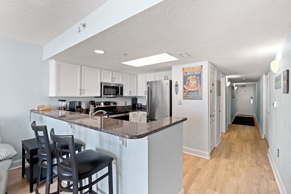 All modern appliances to make meal preparation a breeze.