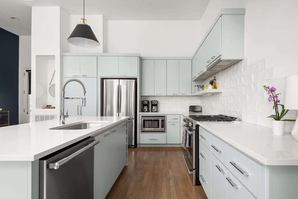 Fully stocked kitchen complete with 2 coffee makers for those...well extra long mornings after experiencing Broadway.