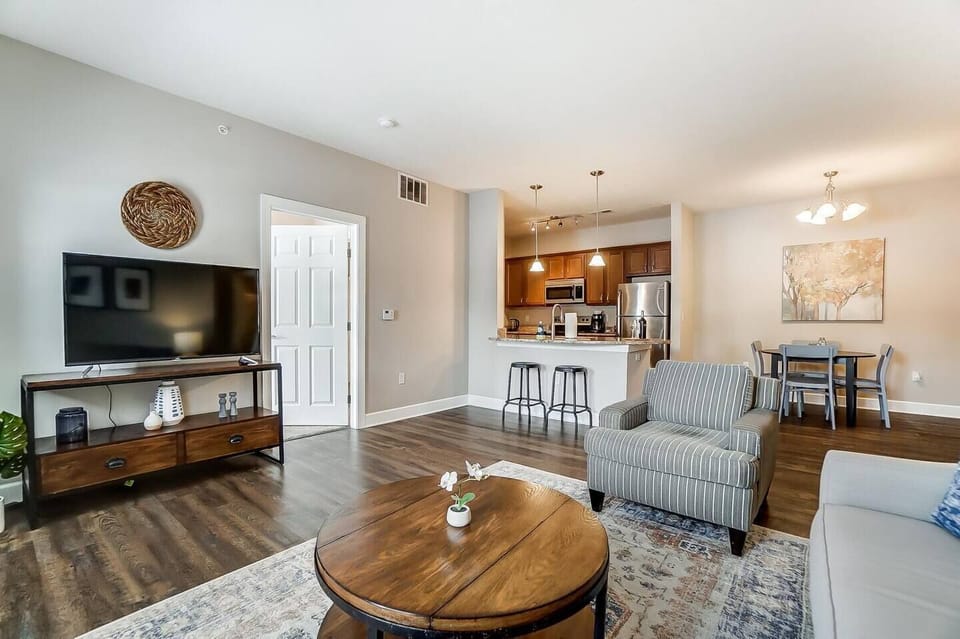Spacious open-concept floor plan with super comfortable furniture. 50" Smart ROKU TV in living room with complimentary DirecTV stream already logged in. :) 