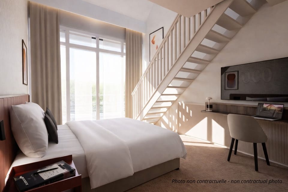 Premium Room, 2 Twin Beds, Balcony | Minibar, in-room safe, desk, soundproofing