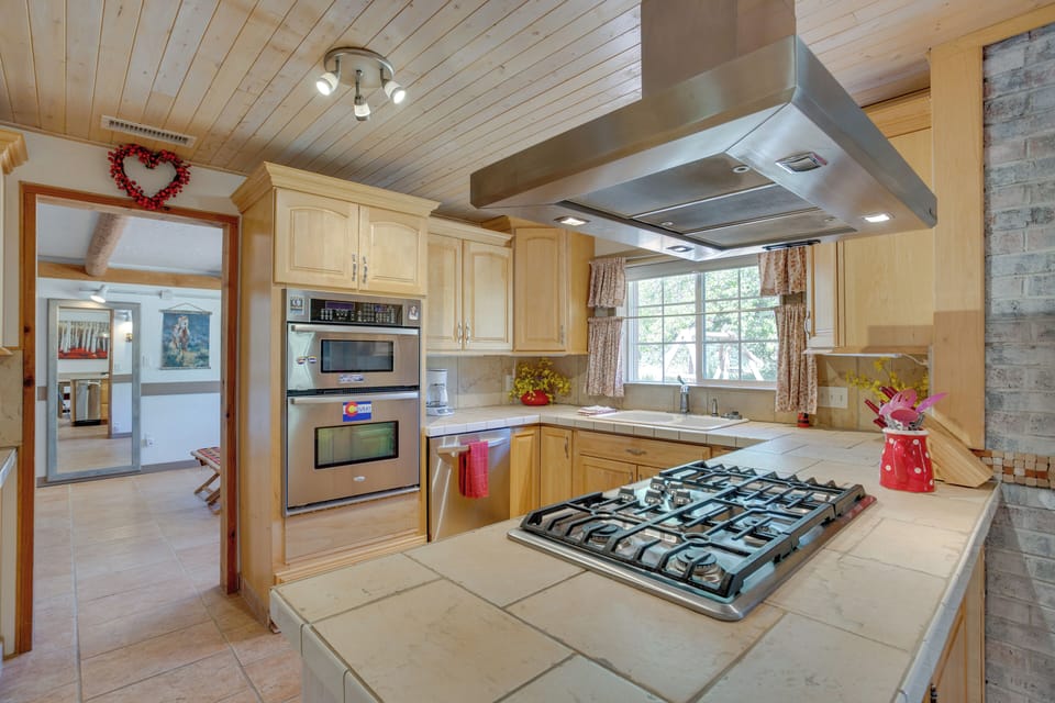 Kitchen | Drip Coffee Maker | Toaster
