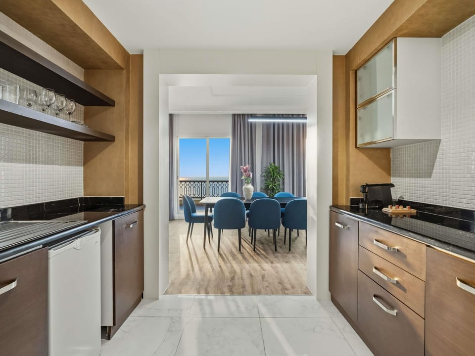 3 Bedroom King Suite | Free minibar, in-room safe, desk, free WiFi