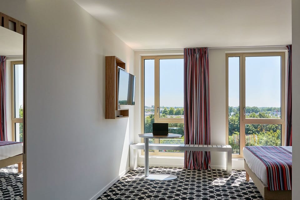 Room (Prestige) | Hypo-allergenic bedding, individually decorated, individually furnished