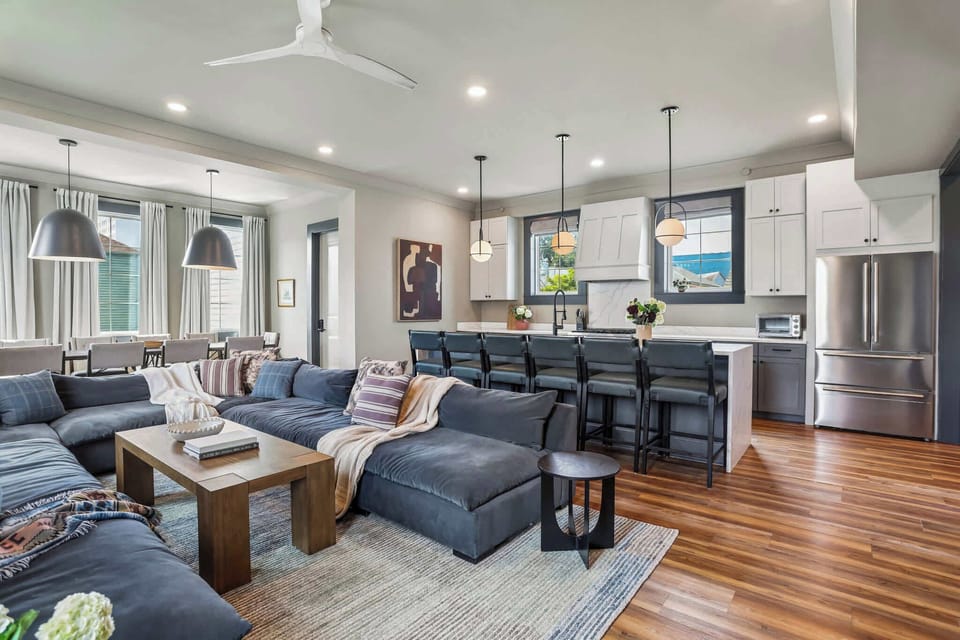 Living Room | Open Concept Seating Area | Second Floor