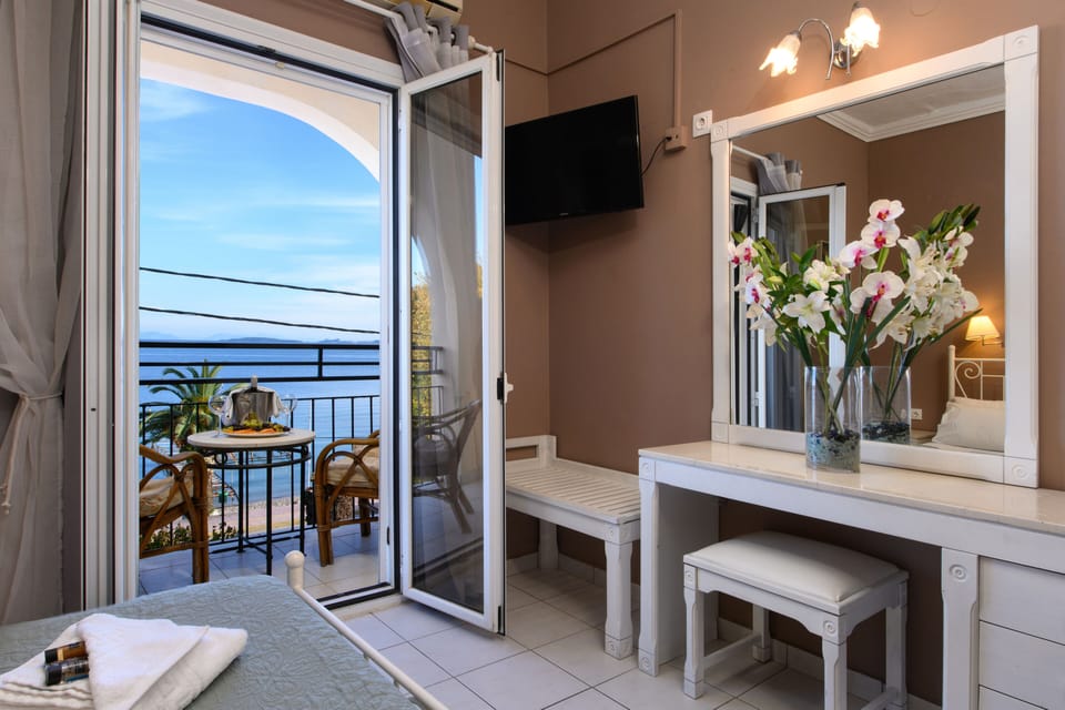 Premier Double or Twin Room, Sea View | Egyptian cotton sheets, premium bedding, pillowtop beds, in-room safe