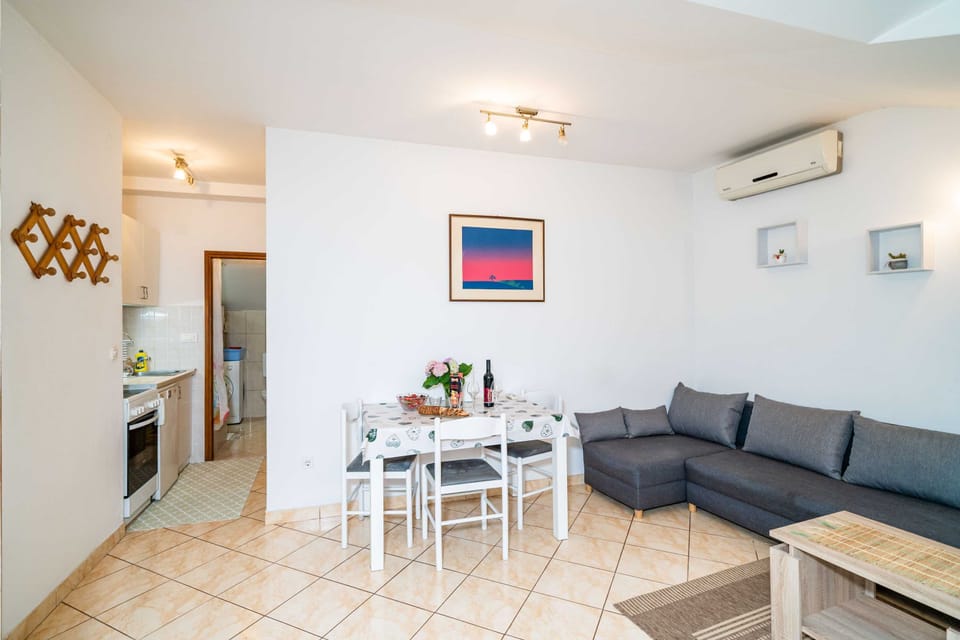 Apartment (One Bedroom Apartment) | Living room | TV