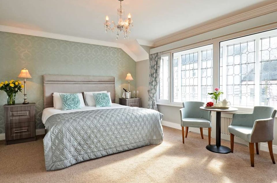 Premium bedding, iron/ironing board, cribs (free), WiFi (free)