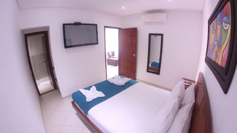 Apartment, 2 Bedrooms | In-room safe, free WiFi, bed sheets