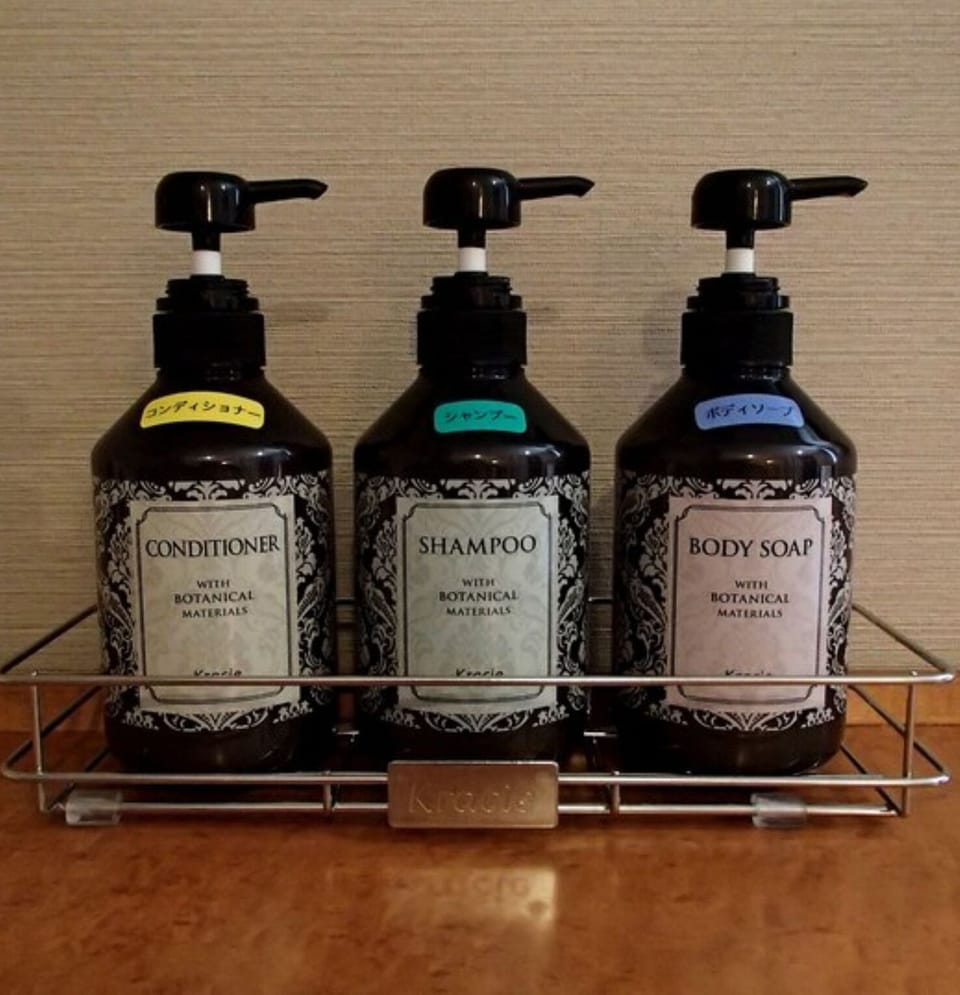 Bathroom amenities