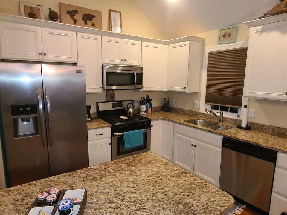 Upper kitchen