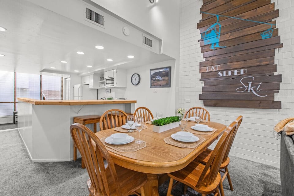 Where memories are made- kitchen table is right off the kitchen making it easy to stay connected whether you are cooking, eating or relaxing