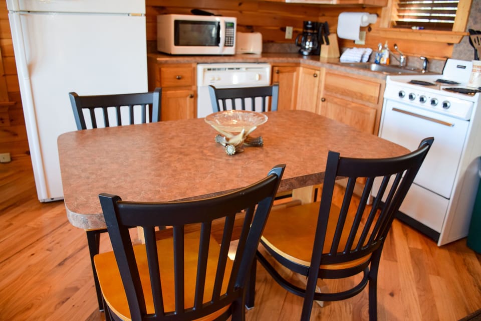 rental-cabin-11