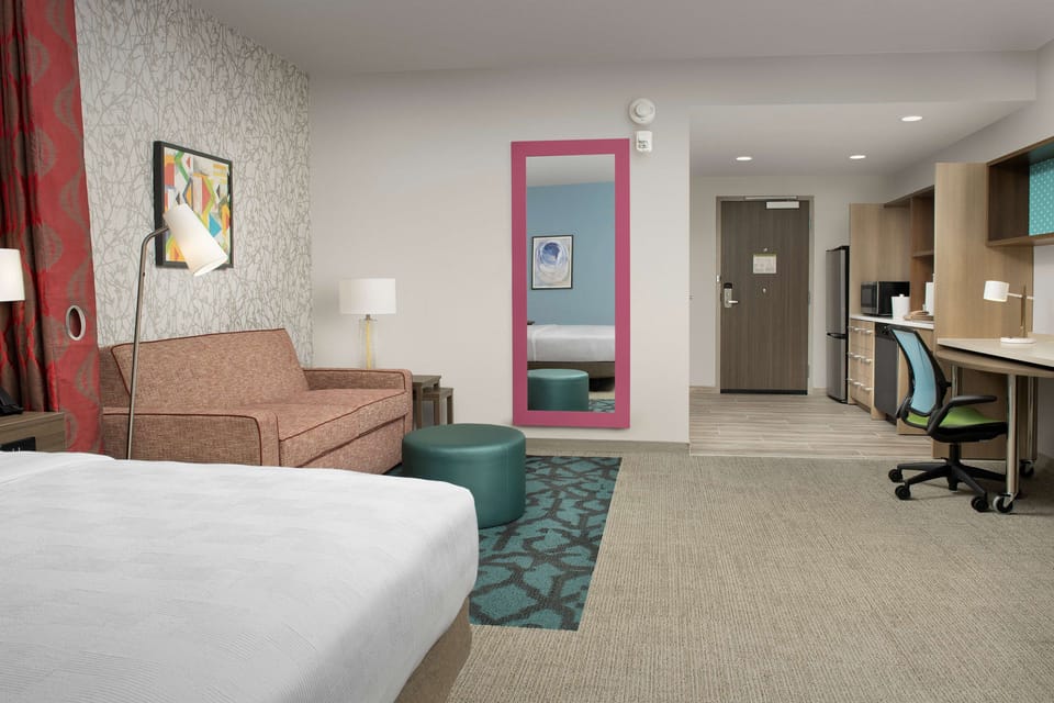 In-room safe, bed sheets