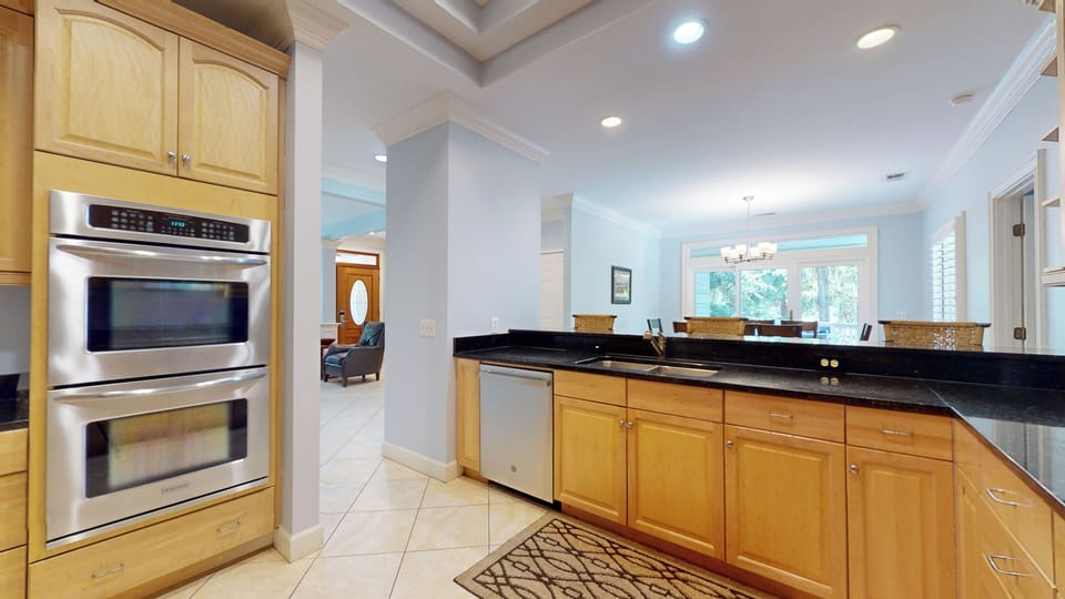 Fully Stocked Kitchen