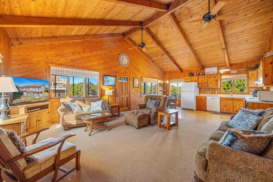 Surf or Sound Realty - 939 - Drifter's Dock - Great Room -1