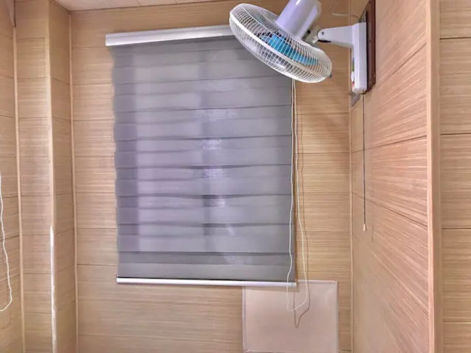 Basic Single Room | Free WiFi, bed sheets