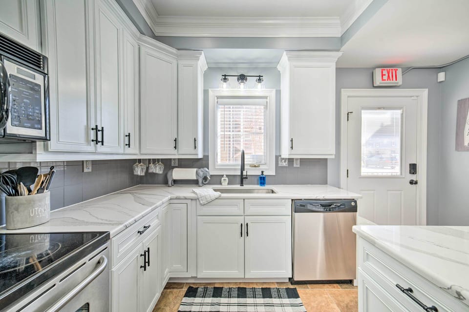 Fully Equipped Kitchen | Toaster