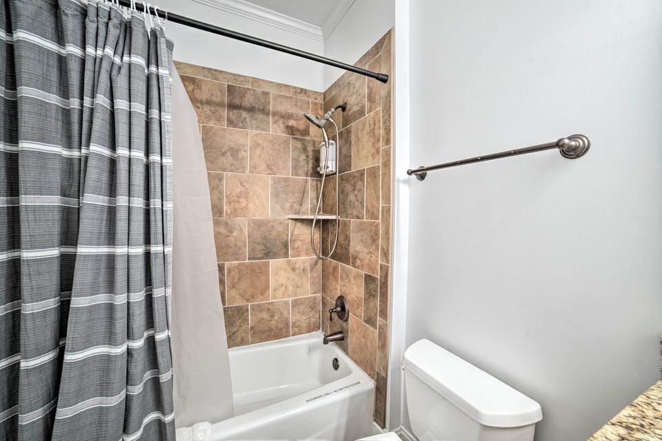 En-Suite Bathroom