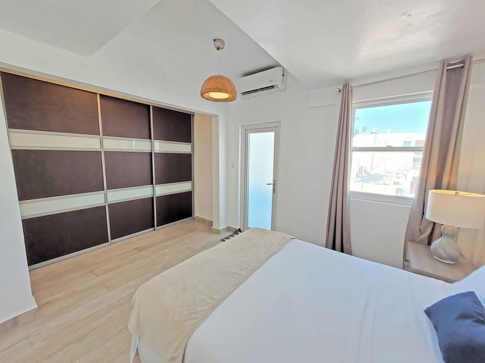 Guest bedroom
