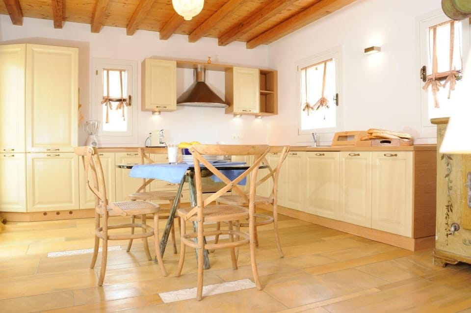 Fully equipped kitchen to prepare your meals.