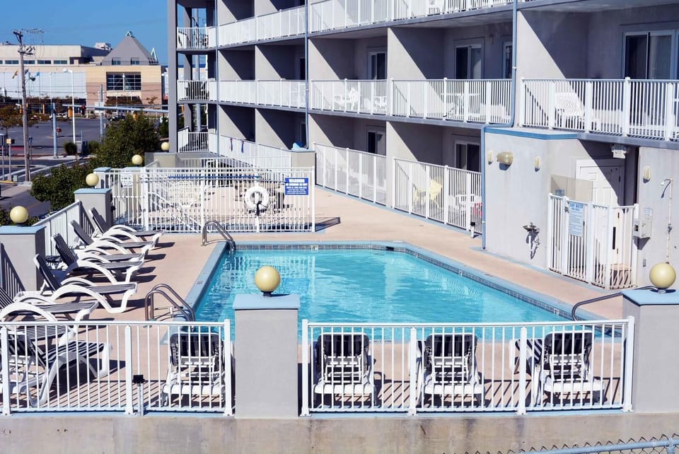 Surf Watch Pool