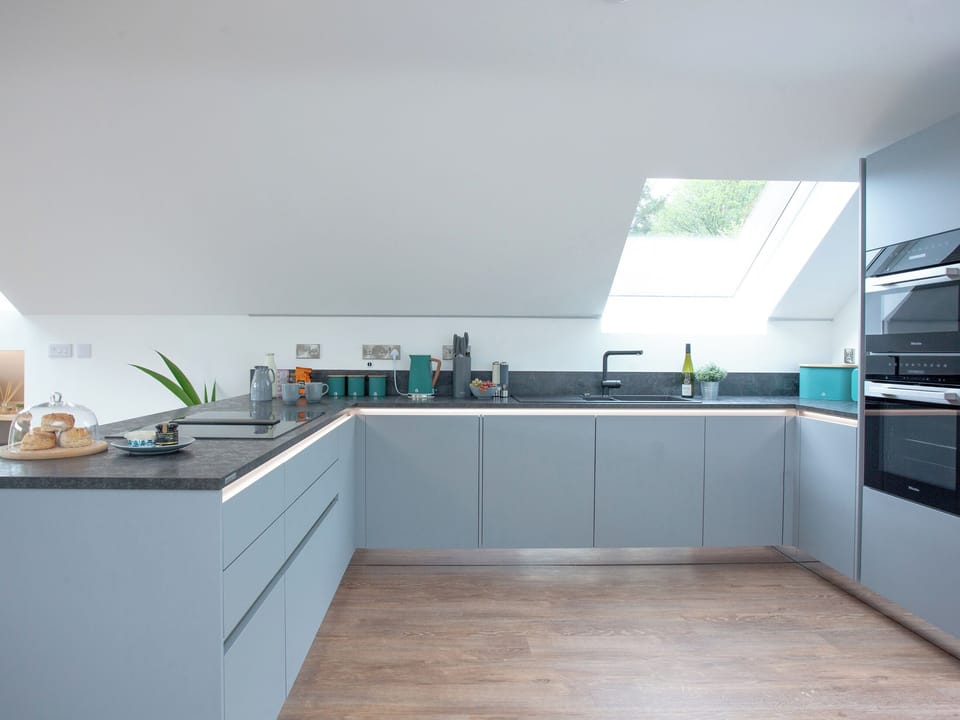 Kitchen | Little Foxes, Perranporth