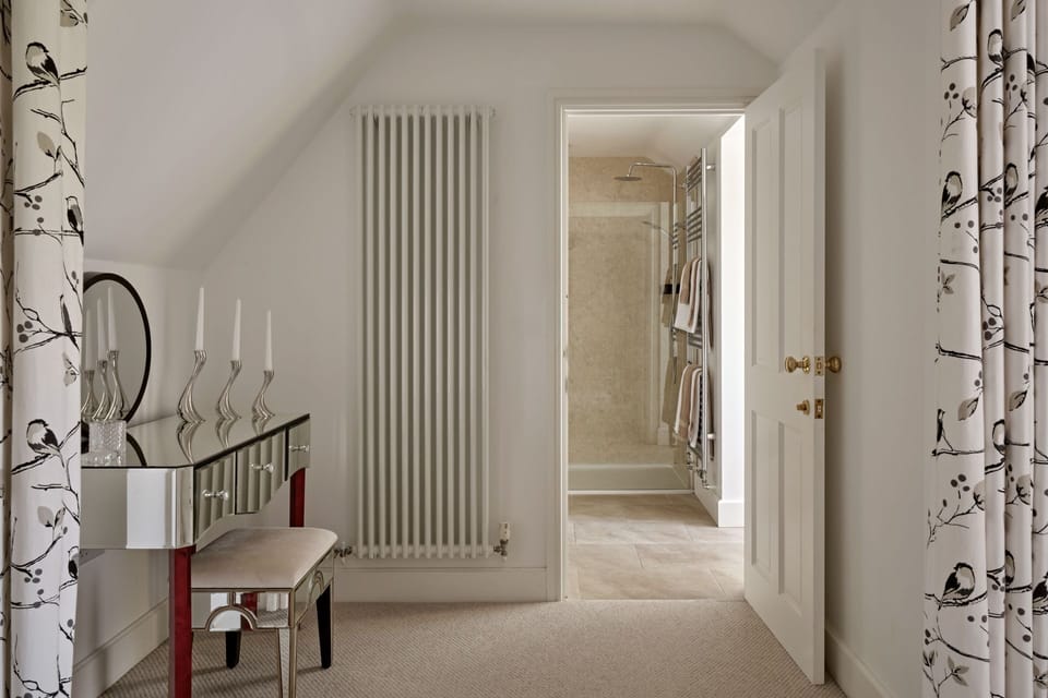 A king-size bedroom at Steward's Cottage, Welsh Borders