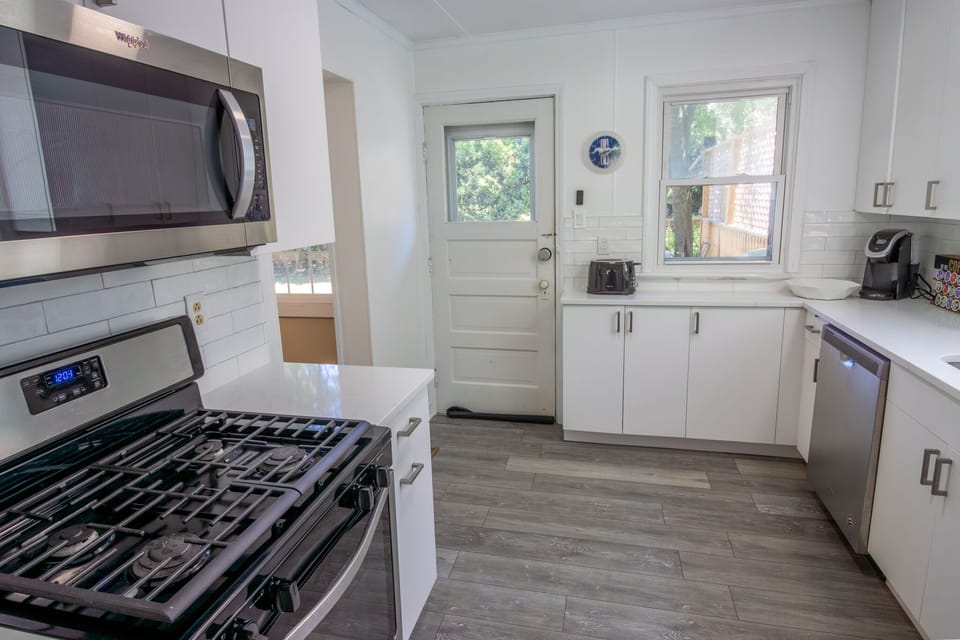 Main Level | Kitchen