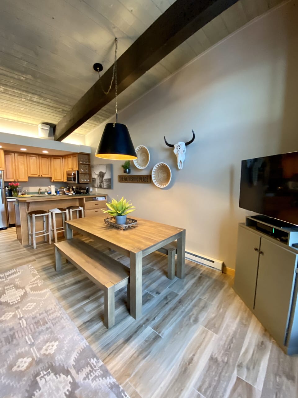 Dining / kitchen