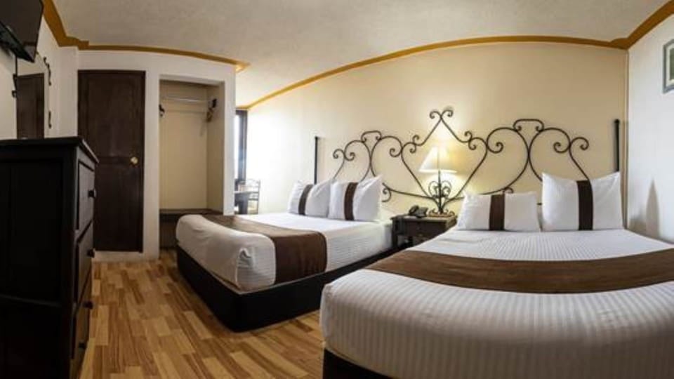 Room 2 Double Beds ... Preferencial | In-room safe, desk, iron/ironing board, free WiFi