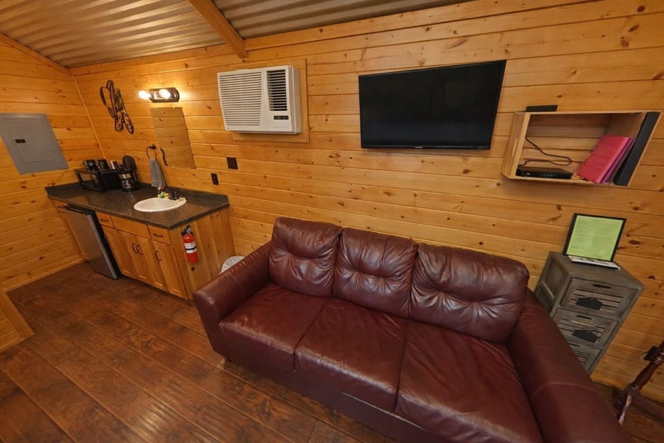 Cabin20120sitting20area