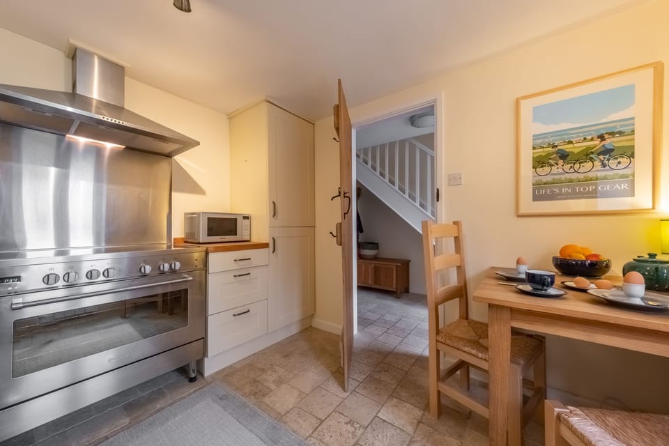 Ground floor: Kitchen with Range-style cooker