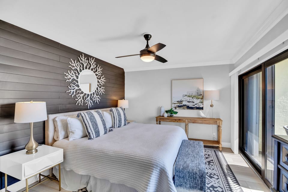 New king-size mattress with adjustable head and foot. 