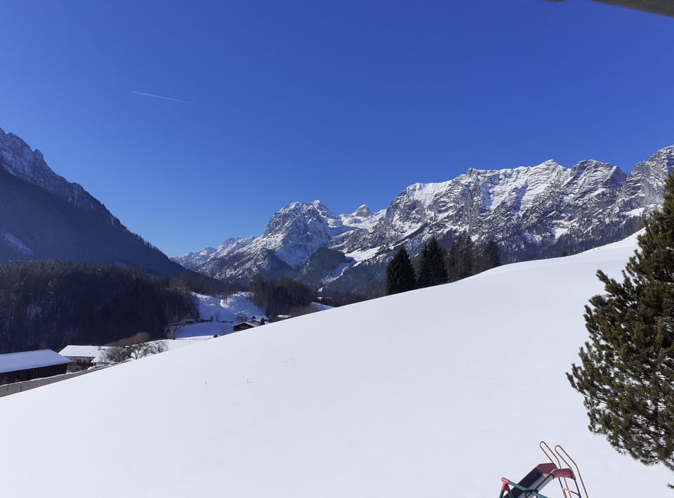 Snow and ski sports
