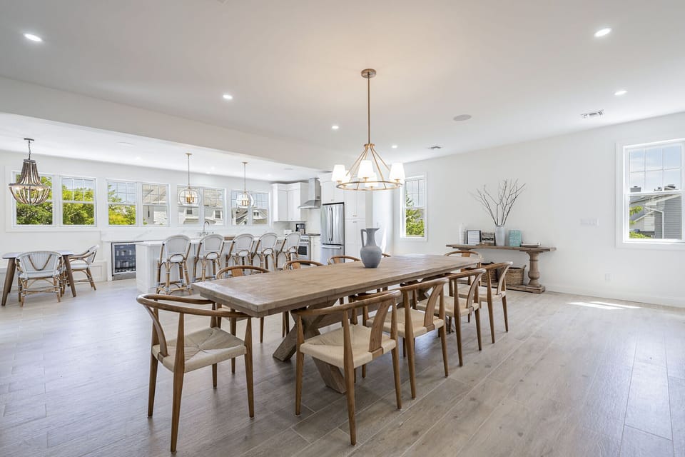 Open Dining Room/Kitchen Layout with Dining Table for 10