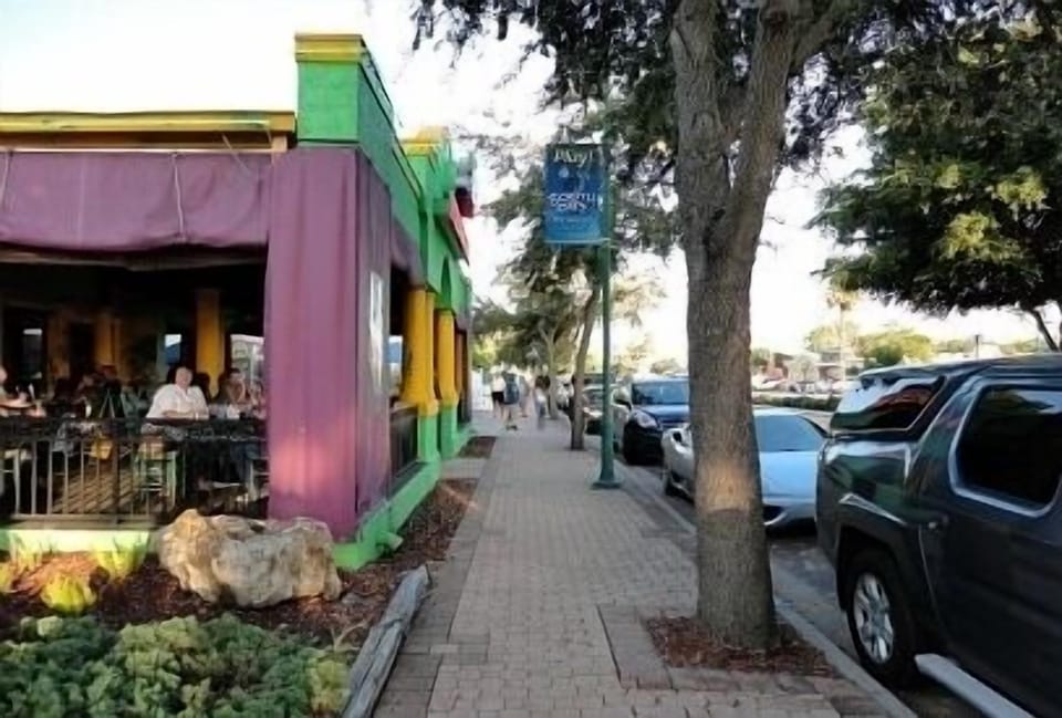 5 miles from Dining & Fun in Downtown Cape Coral. 